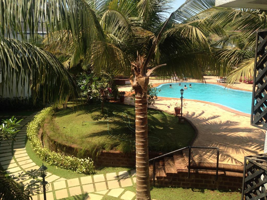 Pool And Garden Facing Apartment In Riviera Foothills Near Baga, 아르포라 외부 사진