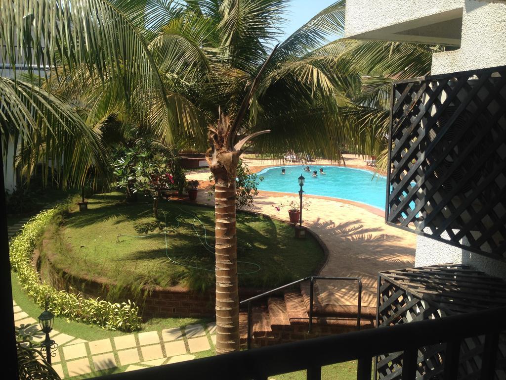 Pool And Garden Facing Apartment In Riviera Foothills Near Baga, 아르포라 외부 사진