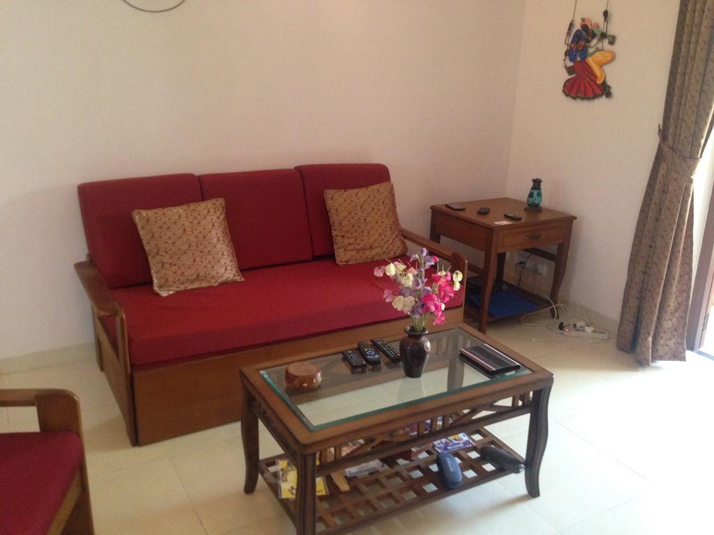 Pool And Garden Facing Apartment In Riviera Foothills Near Baga, 아르포라 외부 사진